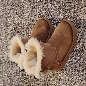 UGG Girl’s Brown Size 11